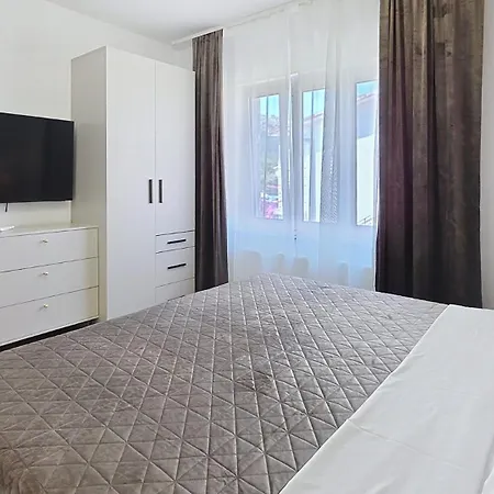 Gabrijela - 1st Floor 4* Baška